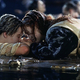 Illustration for article titled Inspiring: Rowboat Capsizes in East River After Man Proposes to His Girlfriend On It